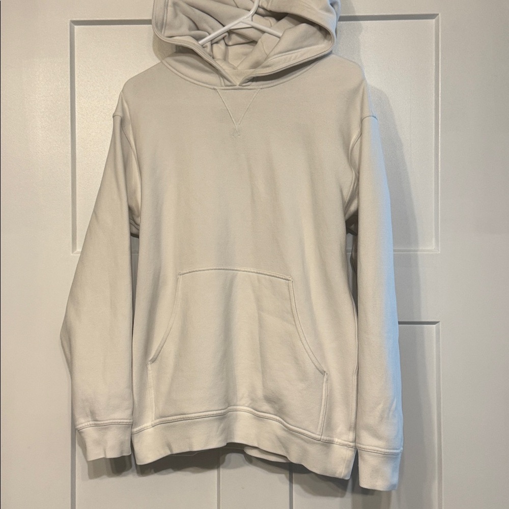 White lululemon hoodie, lighting doesn’t do the white justice,in great condition